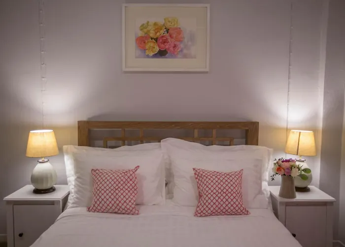 Bed & Breakfast Vera Nidhra - Self Check-in After 6pm