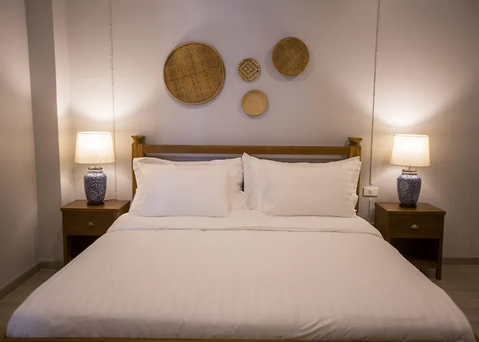 Vera Nidhra - Self Check-in After 6pm Bed & Breakfast Bangkok
