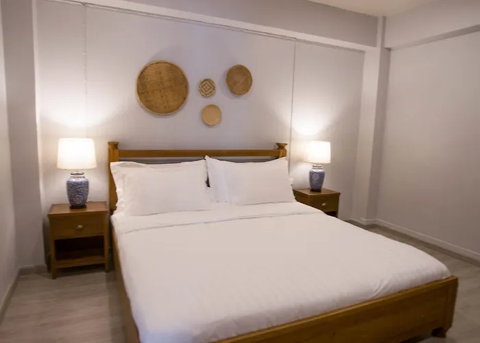 Bed & Breakfast Vera Nidhra - Self Check-in After 6pm 4*