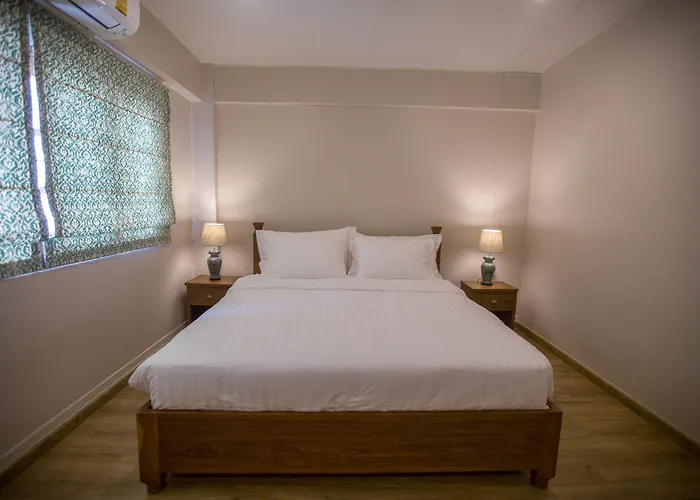 Vera Nidhra - Self Check-in After 6pm Bed & Breakfast Bangkok