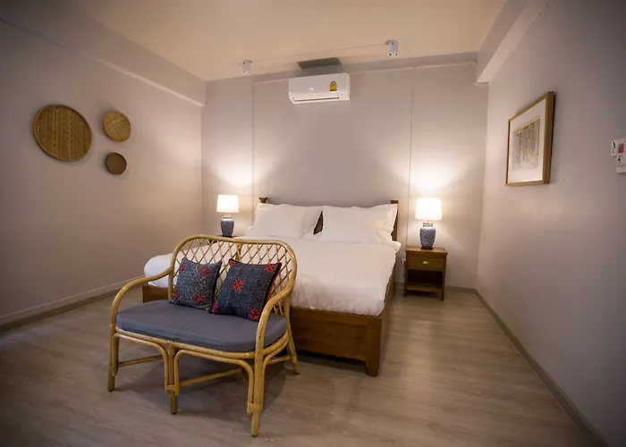 Bed & Breakfast Vera Nidhra - Self Check-in After 6pm 4*